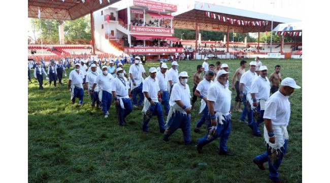 660'ıncı Kırkpınar Yağlı Güreşleri'nin açılışı törenle yapıldı