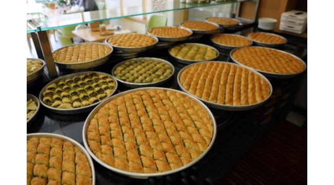 Gaziantep'te baklavacılar, bayram mesaisinde