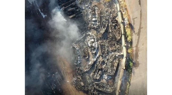 Gaziantep'te depo yangınına 120 kişilik ekiple müdahale