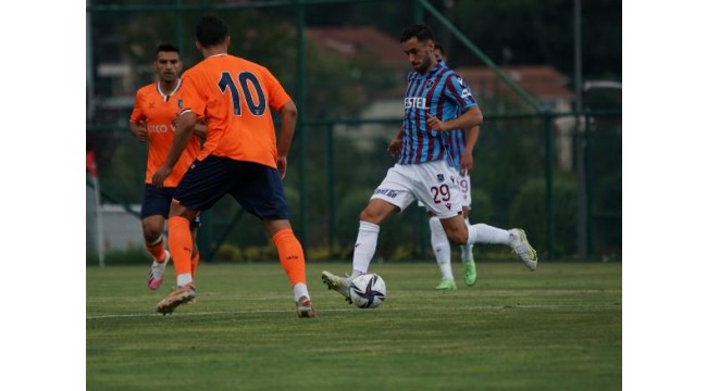 Trabzonspor-Medipol Başakşehir mücadelesinde gol sesi çıkmadı