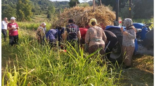 Annesinin kullandığı traktörden düşen İrem, tekerleğin altında kaldı