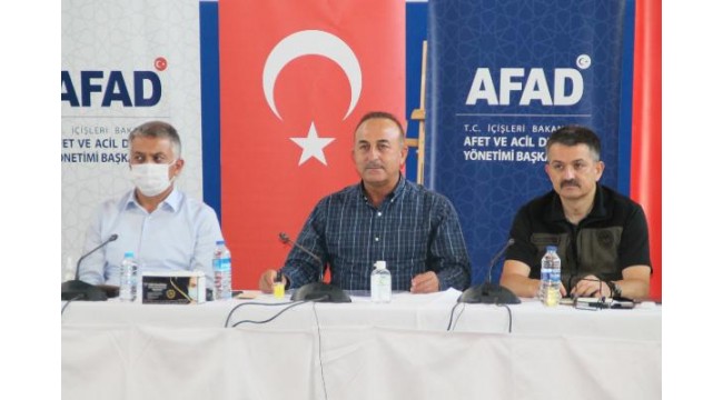 Bakan Çavuşoğlu'dan yangın bölgelerine ziyaret