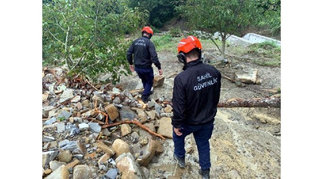 Bartın'da selde kaybolan yaşlı kadını arama çalışmaları sürüyor