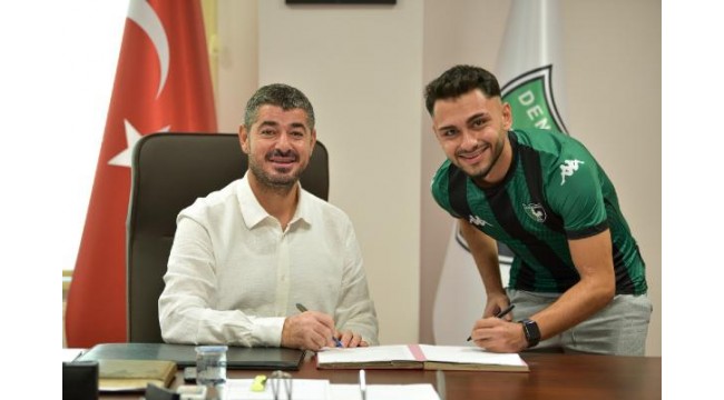 Denizlispor'da imzalar sürüyor