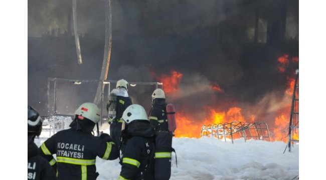 Kullanılmayan fabrikanın deposunda yangın çıktı: 5 gözaltı