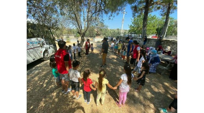 Muğlalı genç sporcular yangından etkilenen bölgeler için sahada