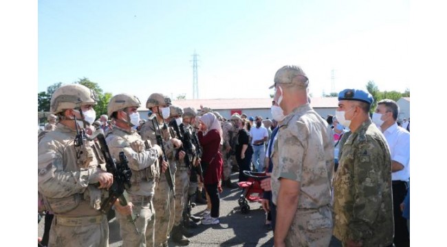 Bingöl'den komandolar, dualarla Suriye'ye uğurlandı 