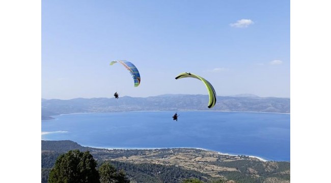 Salda Gölü kıyısına iniş yapan paraşütçülere para cezası